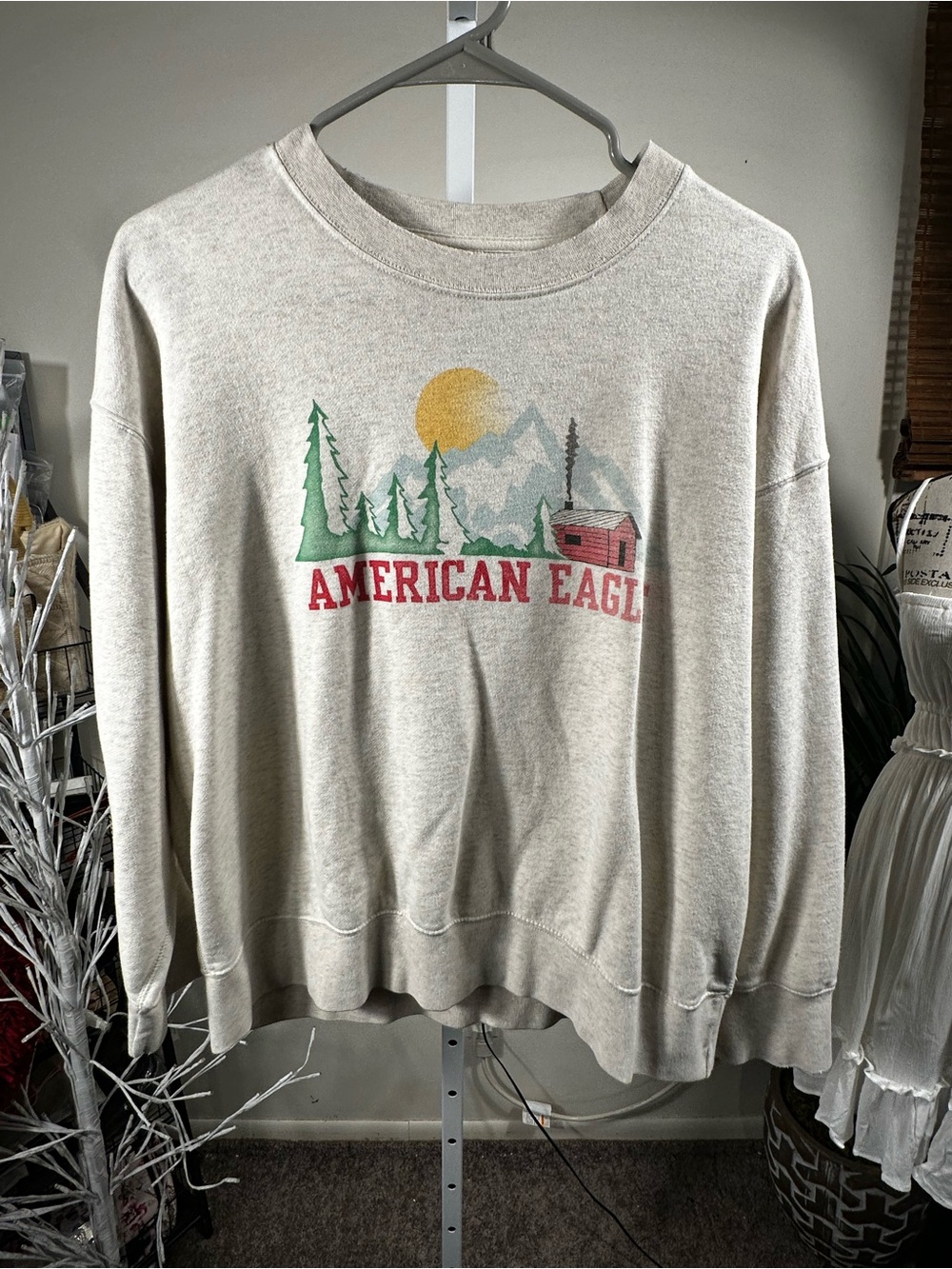 B88. American Eagle Outfitters Oatmeal Mountain. Cabin Oversized Crewneck